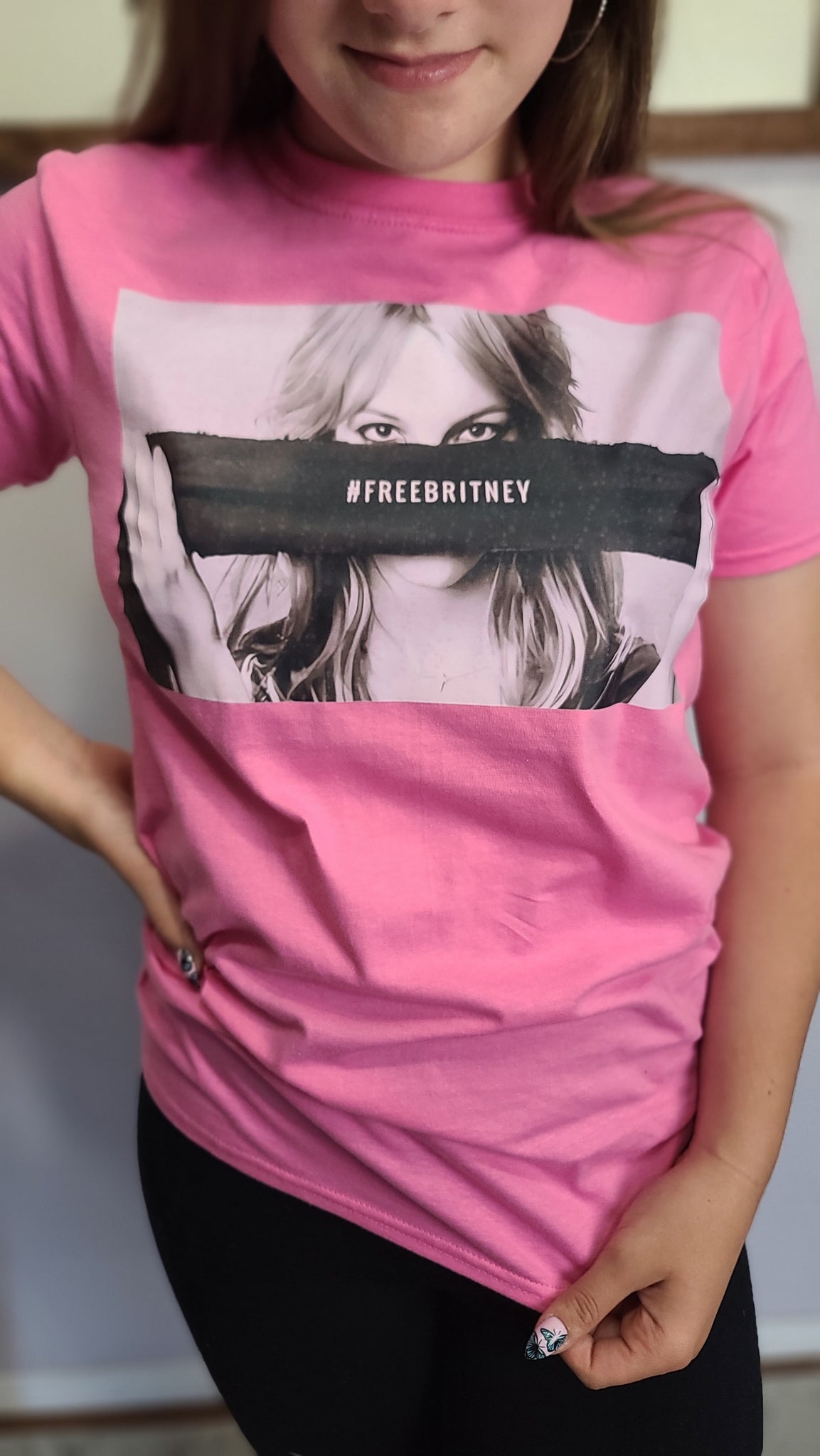 #FreeBritney Photo Graphic Tee - Pink